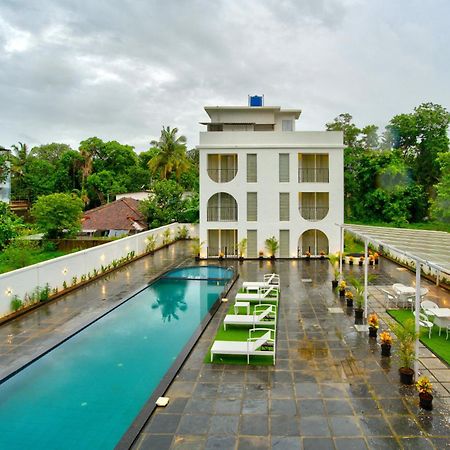 Goa Courtyard By The Porto Arpora Hotel Baga Kültér fotó