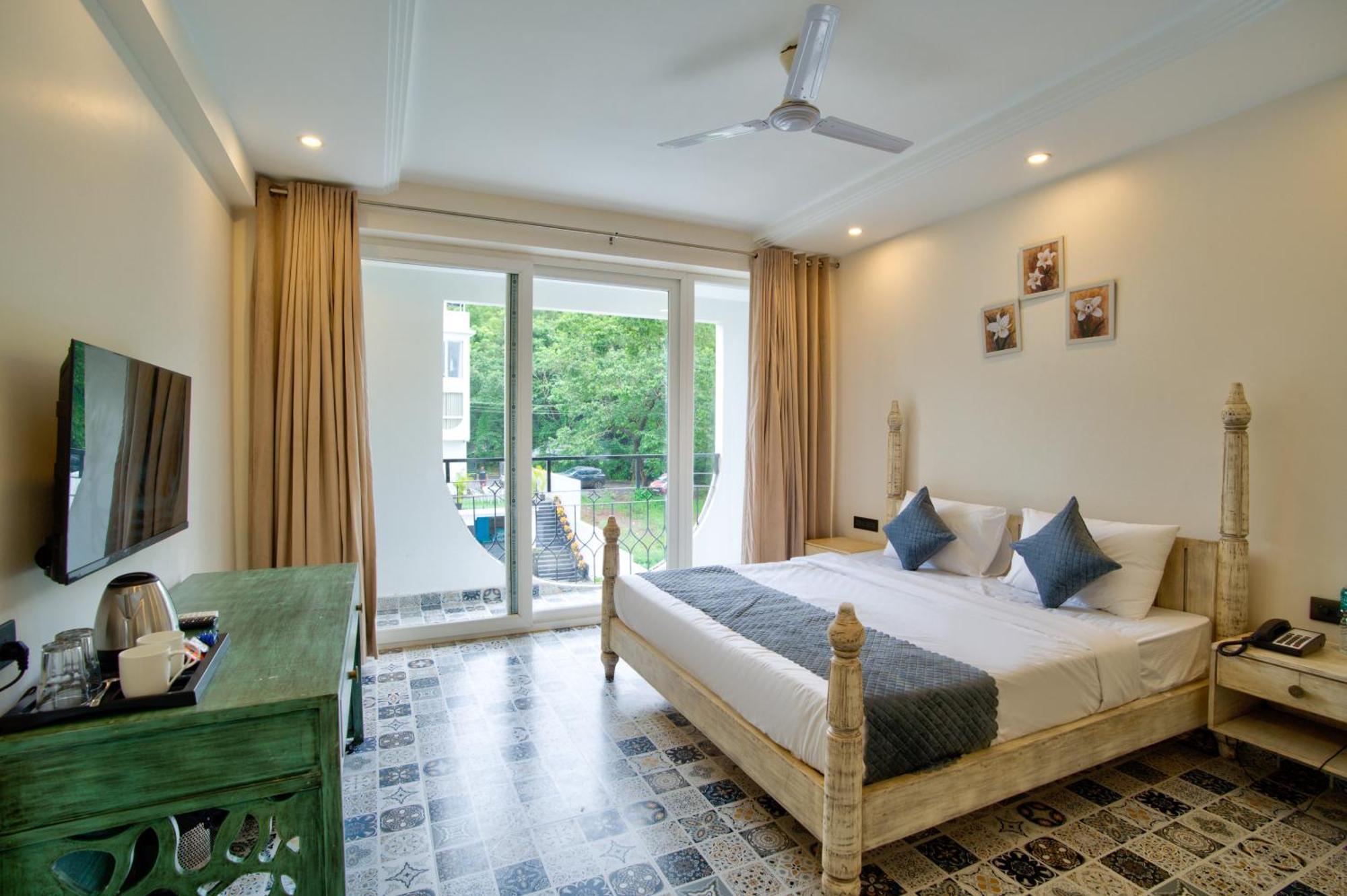 Goa Courtyard By The Porto Arpora Hotel Baga Kültér fotó