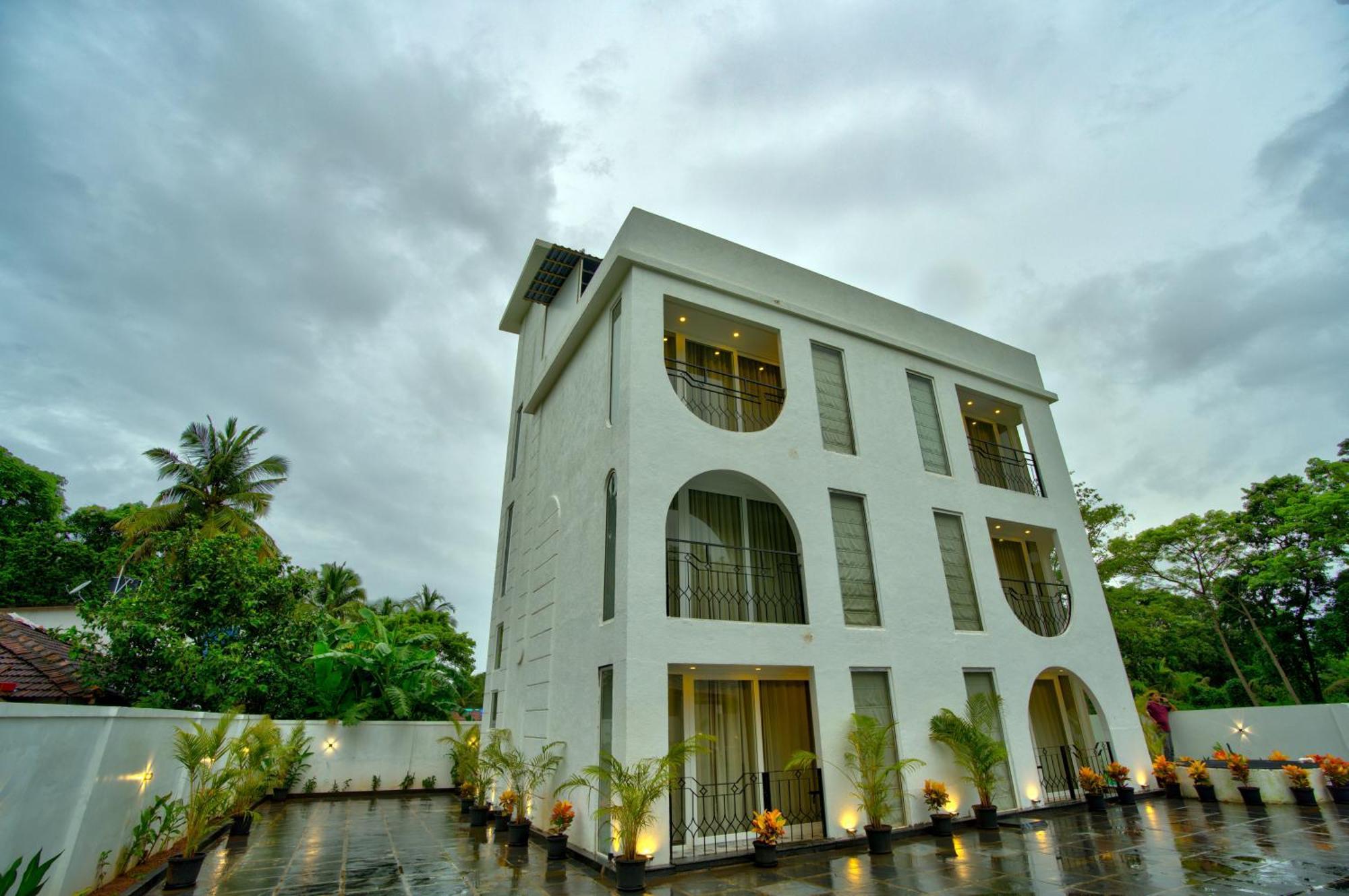 Goa Courtyard By The Porto Arpora Hotel Baga Kültér fotó