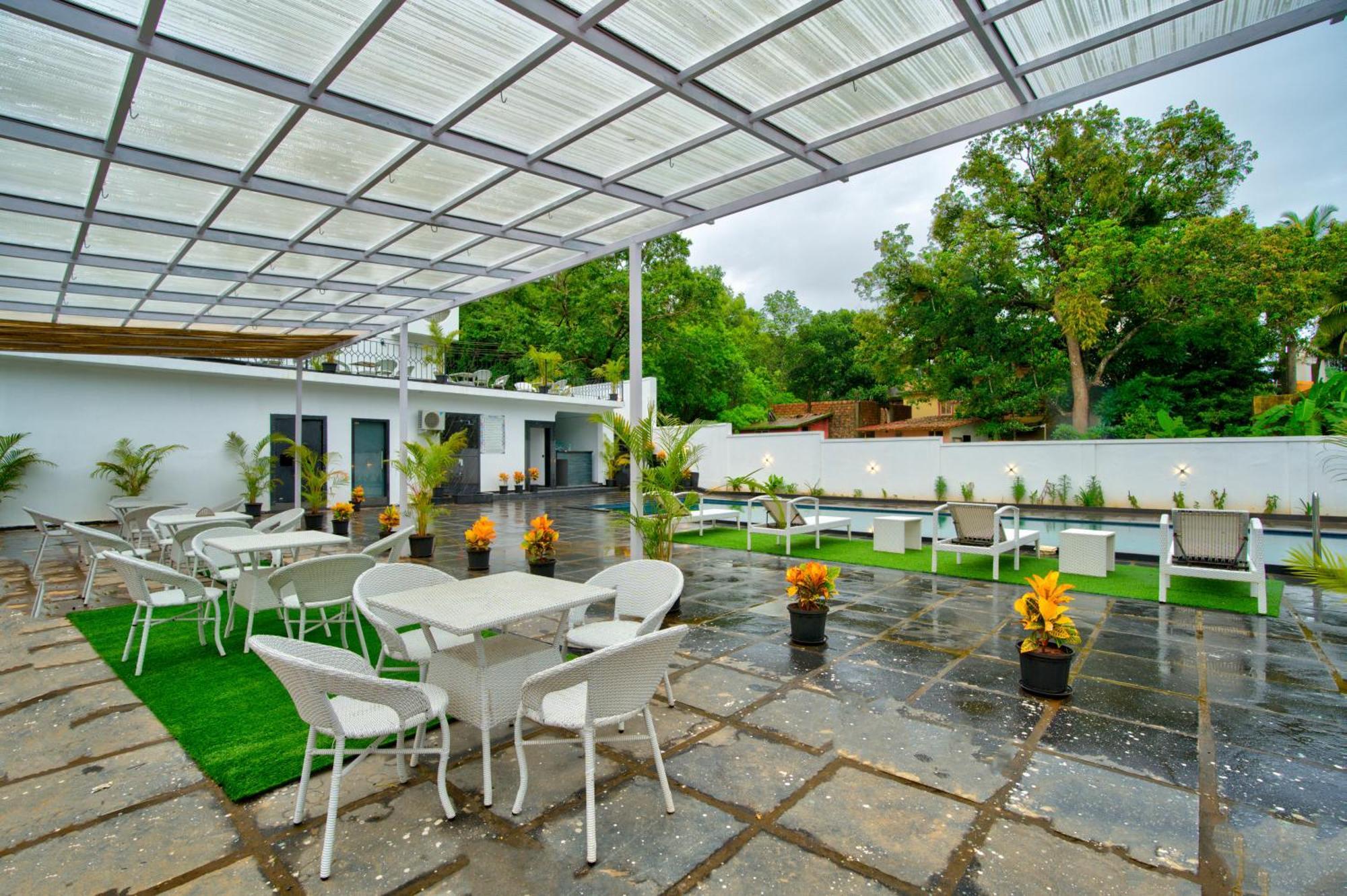 Goa Courtyard By The Porto Arpora Hotel Baga Kültér fotó