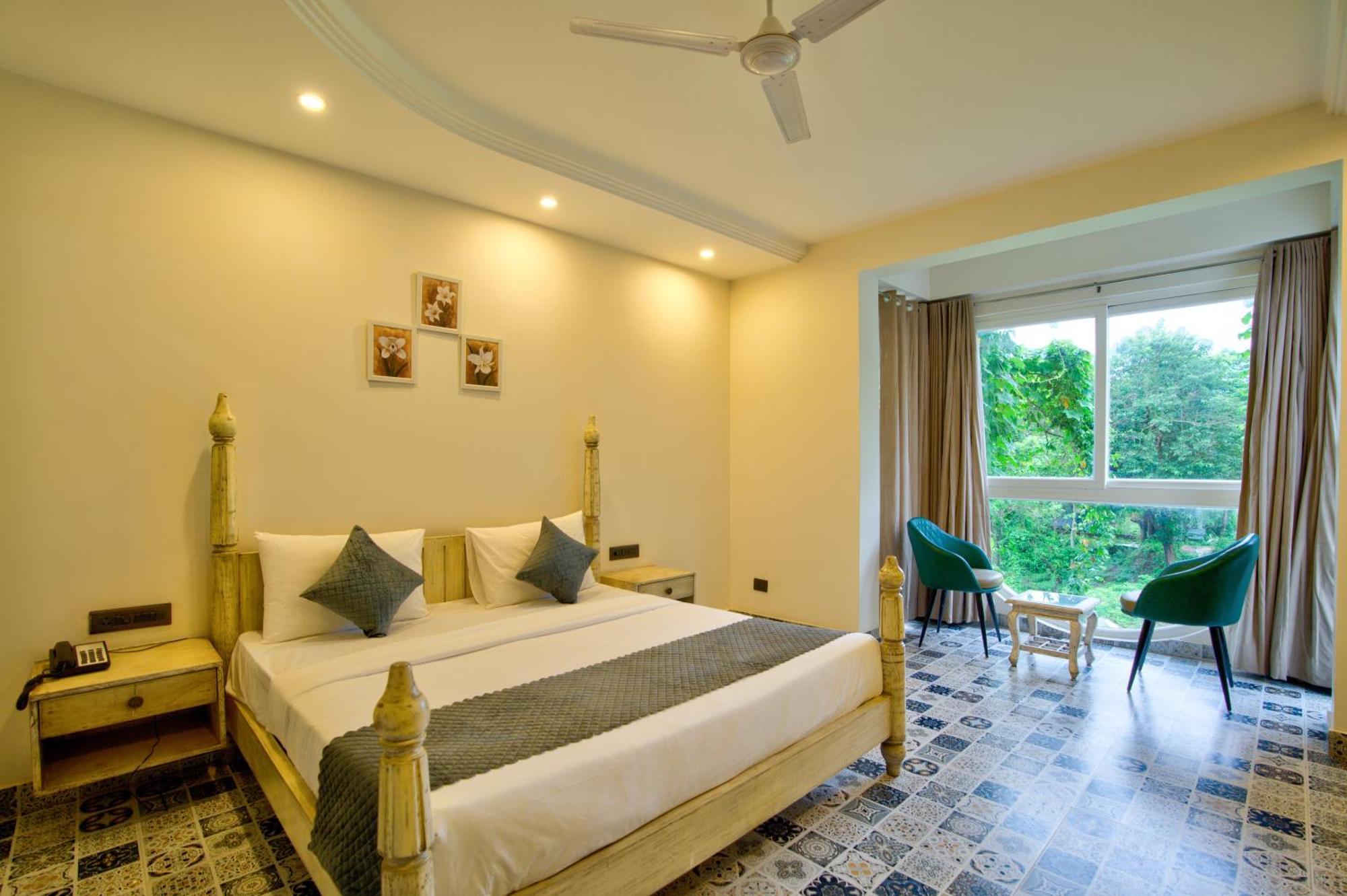 Goa Courtyard By The Porto Arpora Hotel Baga Kültér fotó