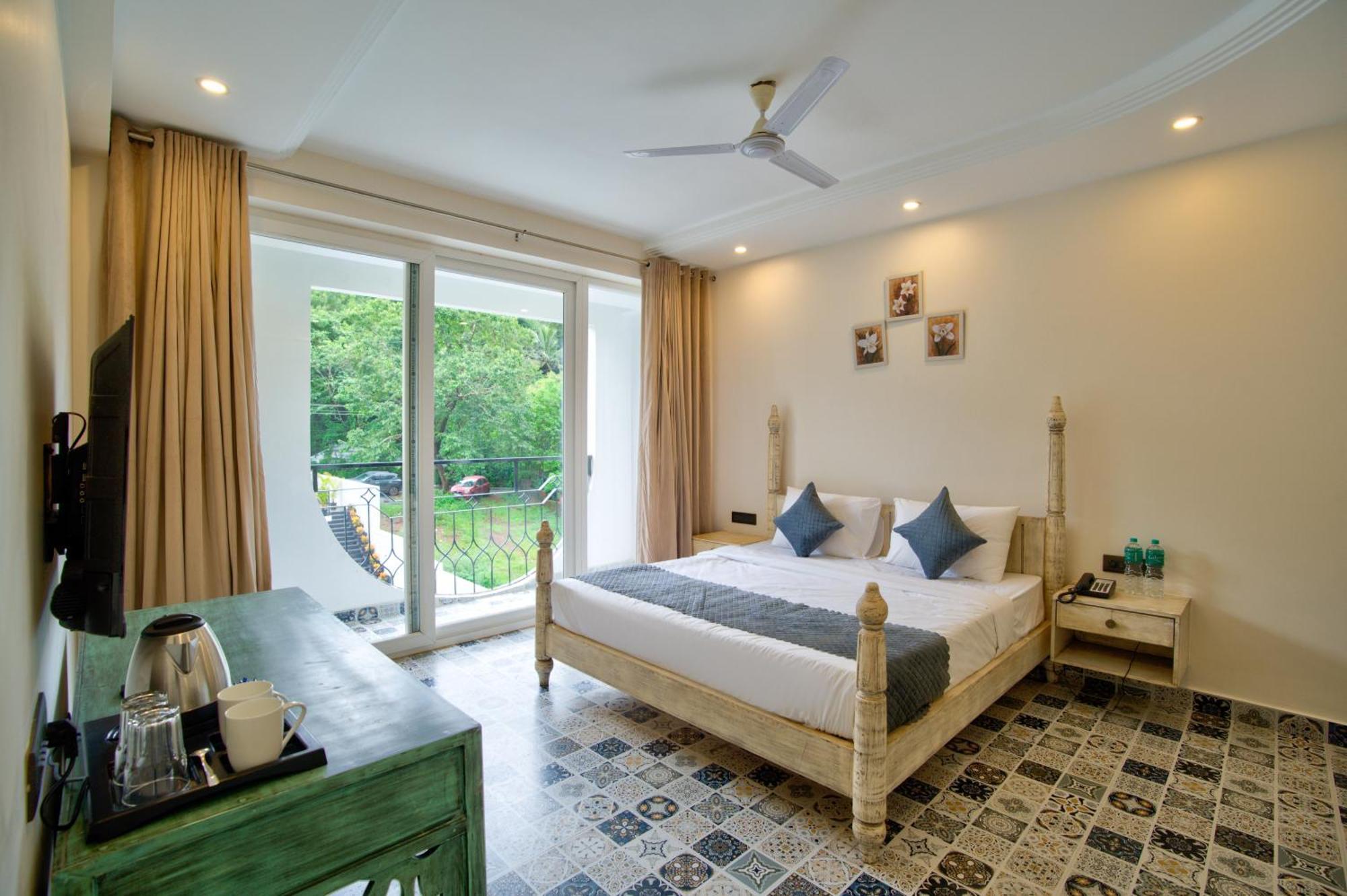 Goa Courtyard By The Porto Arpora Hotel Baga Kültér fotó